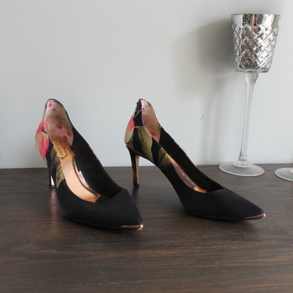 ted baker kawaap pump